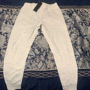 Alphalete Joggers off white camouflage print size medium